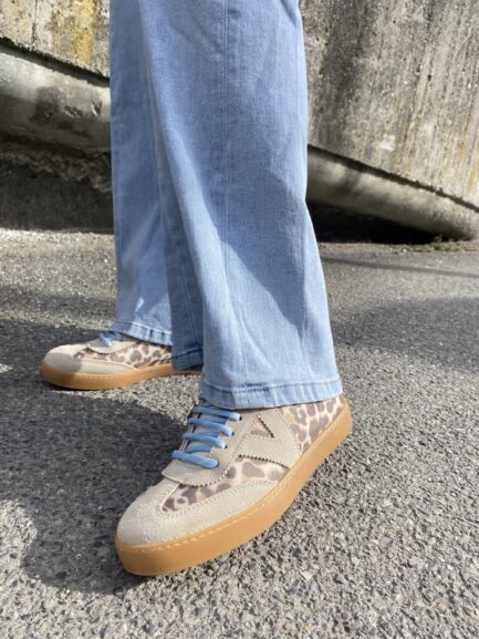 Victoria Beige azzurra