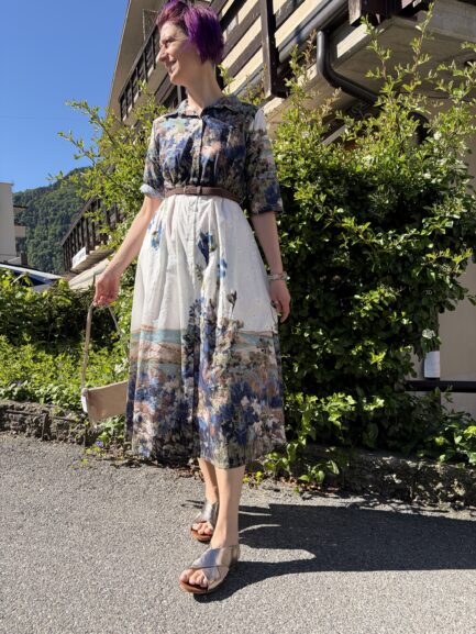 Abito fiori blu